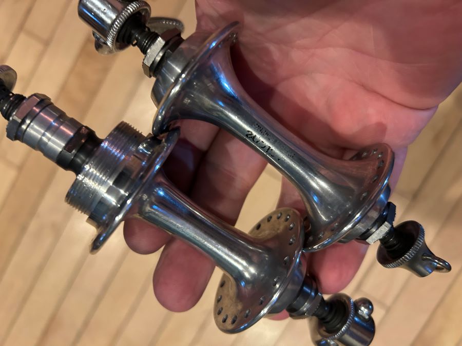 Suntour hubs after polishing