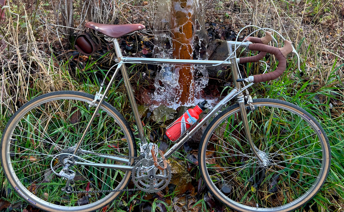 the completed and restored chrome Schwinn Voyageur