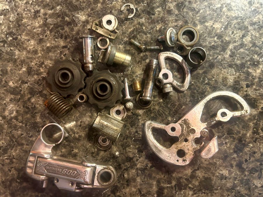 Dirty Shimano Derailleur in pieces